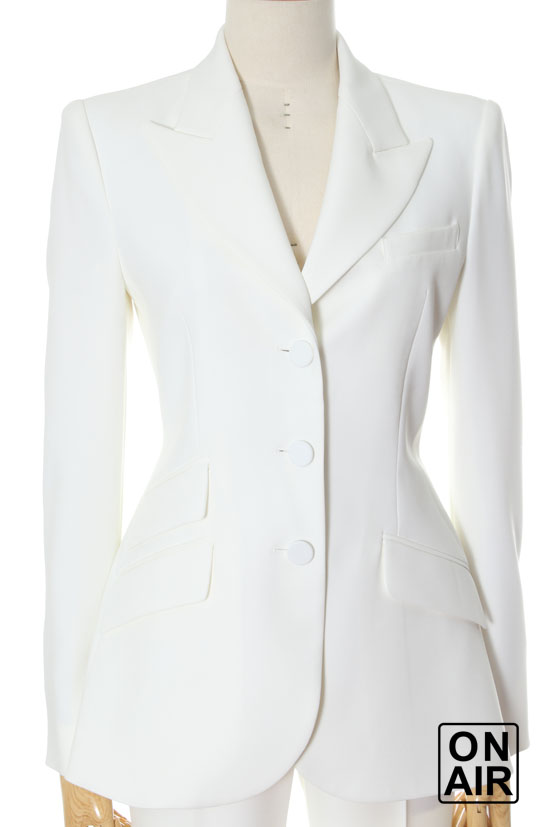 온에어 jacket White Collar Three Button Jacket & Boot Cut Slacks Set